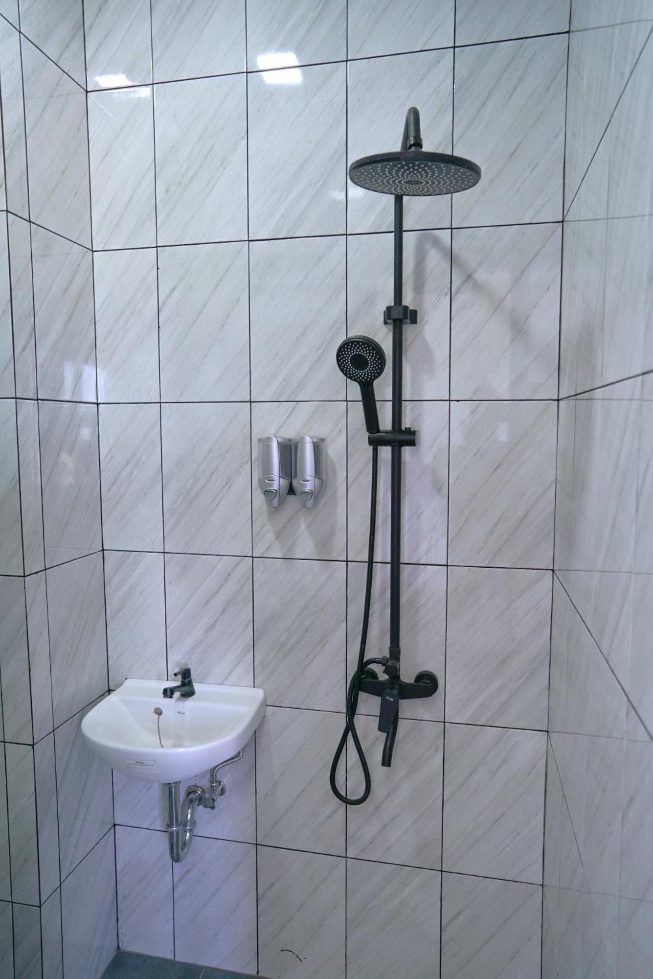 Arlita Guesthouse Cianjur Bagian luar foto