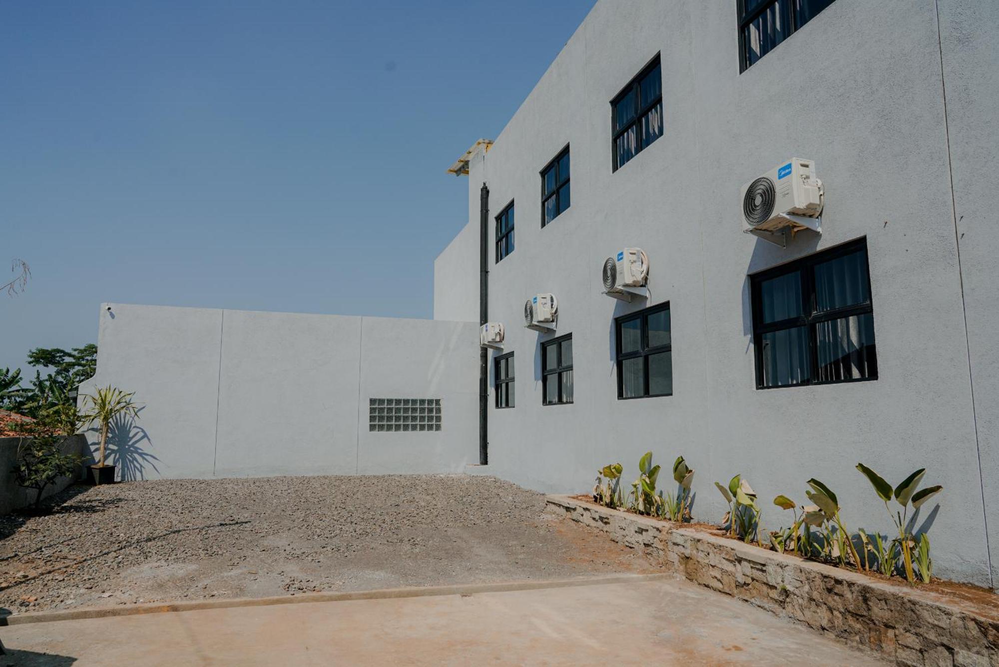 Arlita Guesthouse Cianjur Bagian luar foto