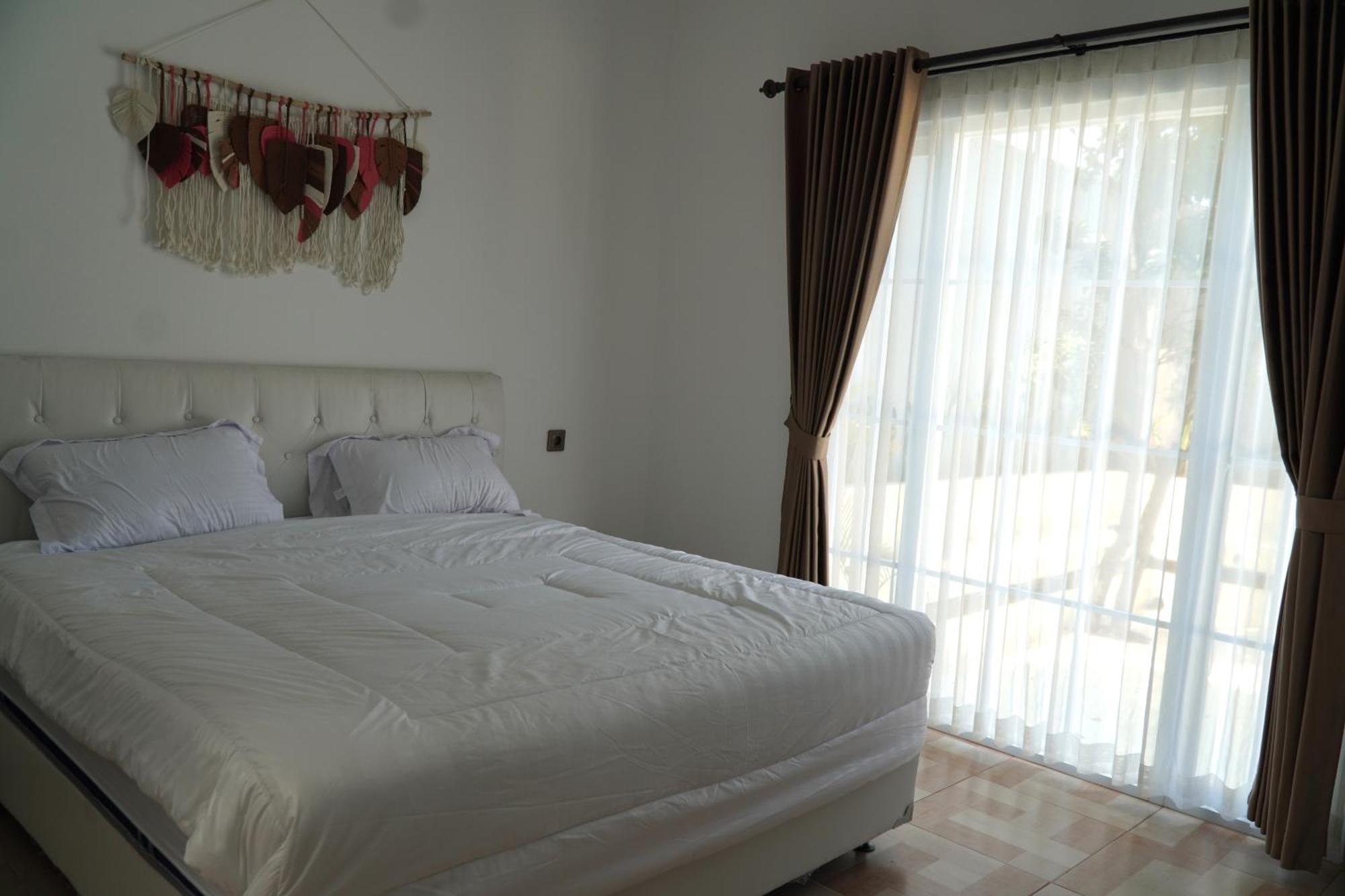 Arlita Guesthouse Cianjur Bagian luar foto